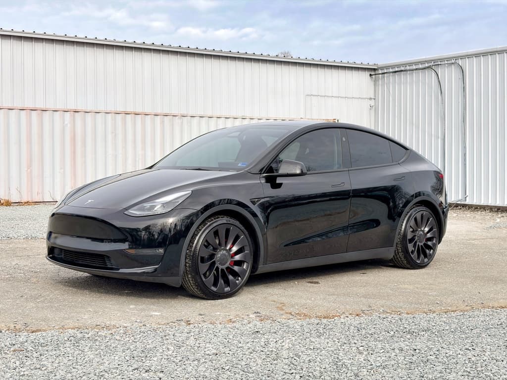 2023 Tesla Model Y Performance's photo