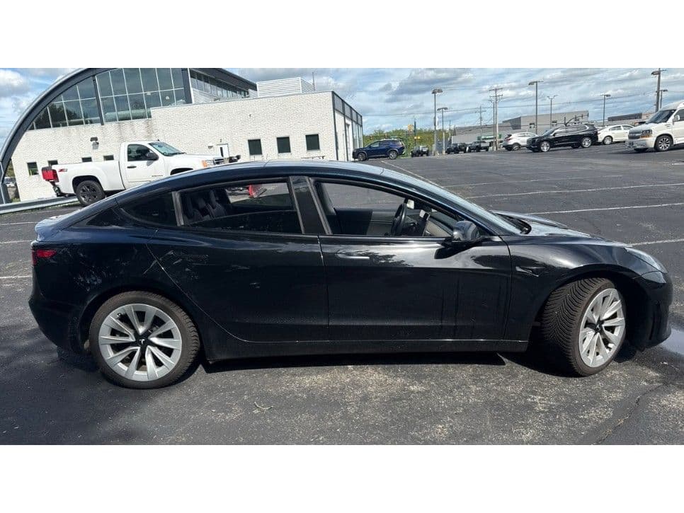 2021 Tesla Model 3 view 4