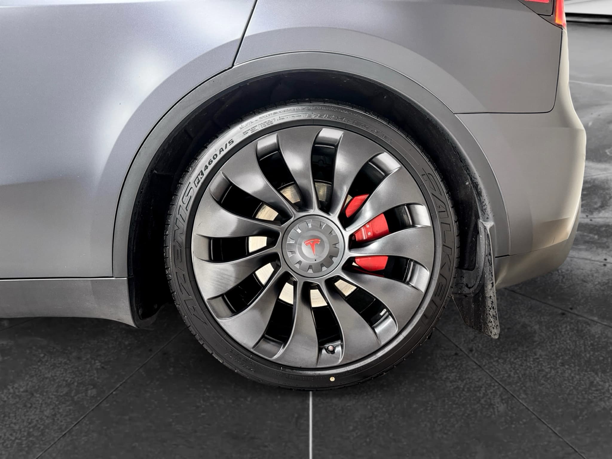 2023 Tesla Model Y view 32