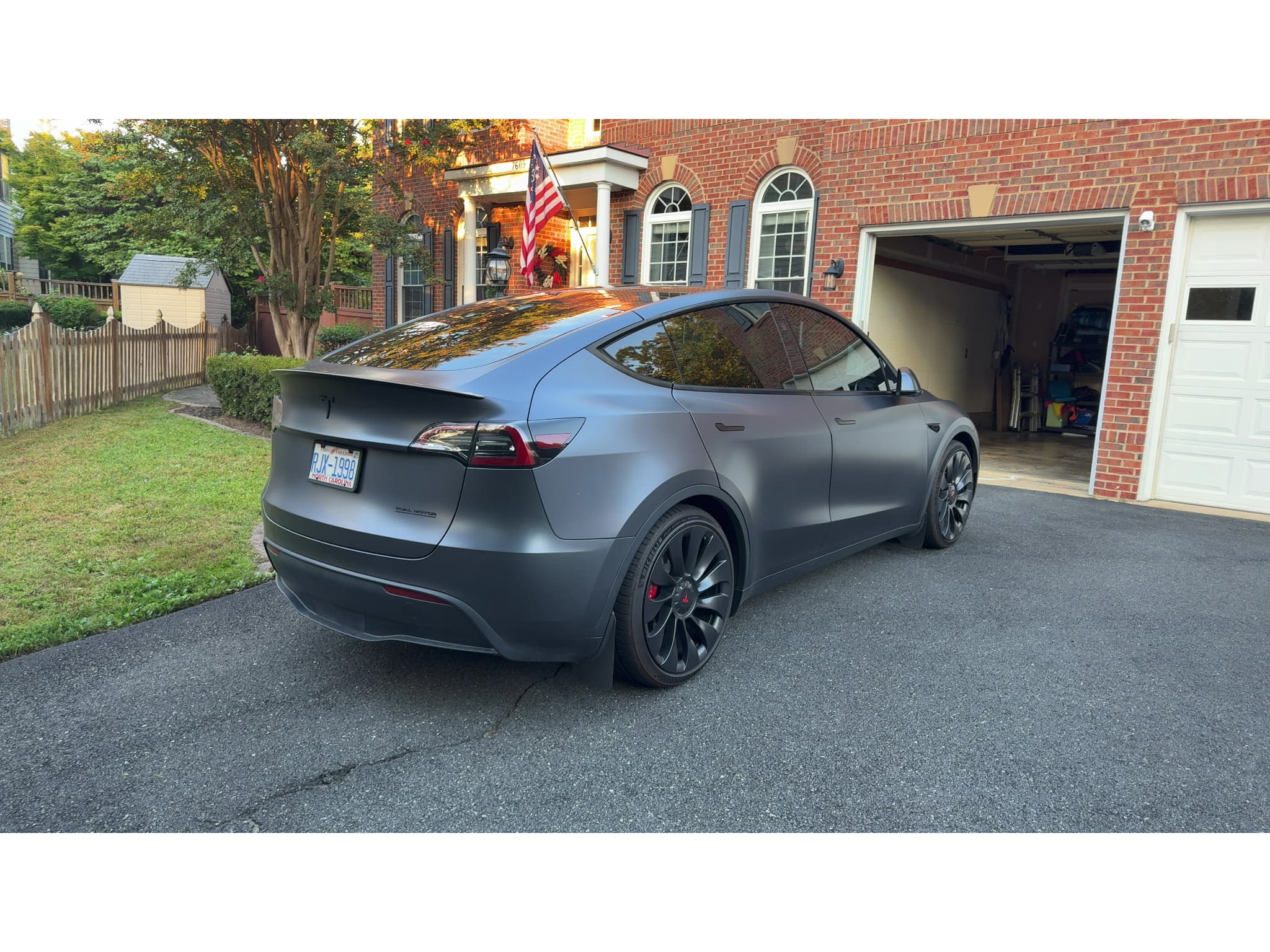 2023 Tesla Model Y view 6