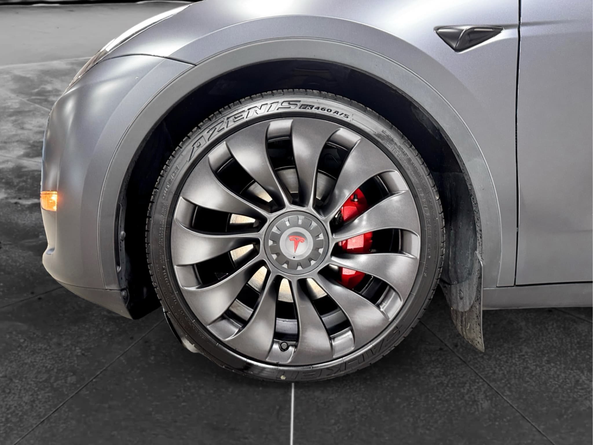2023 Tesla Model Y view 30