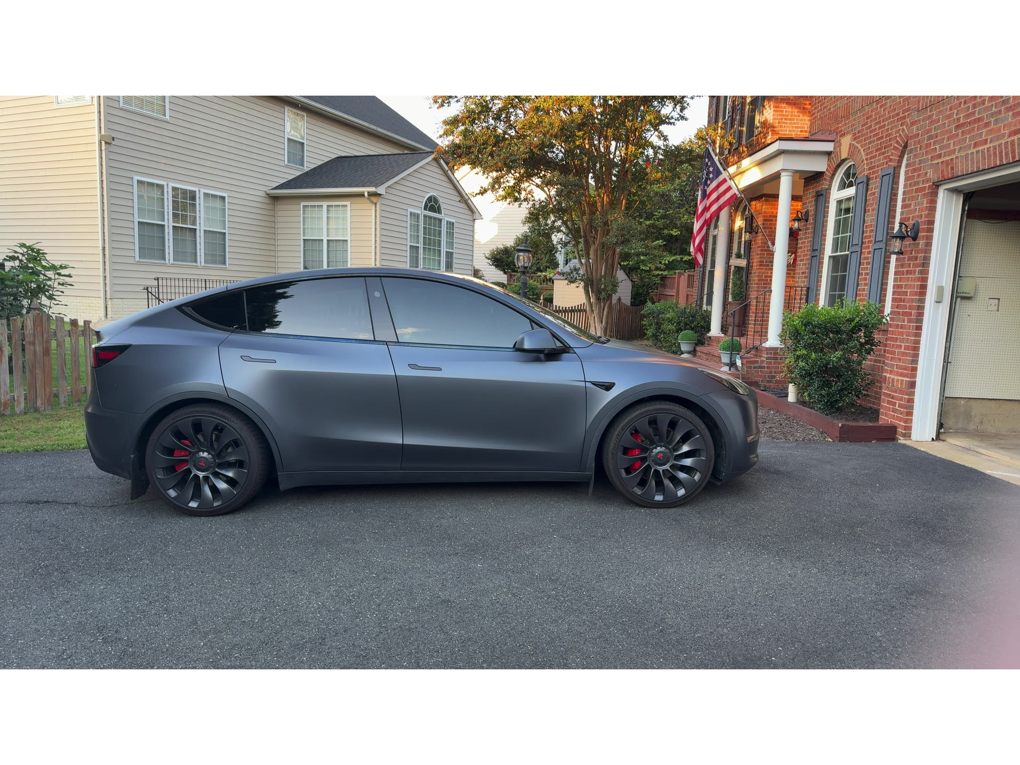 2023 Tesla Model Y view 7