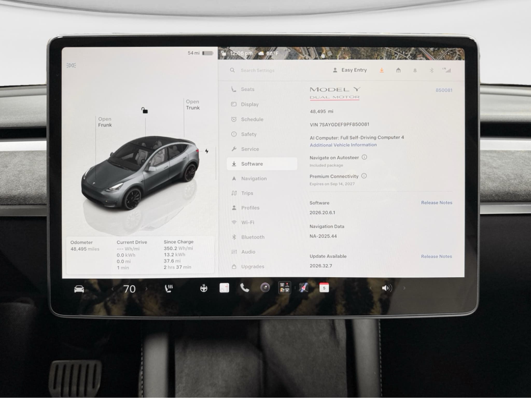 2023 Tesla Model Y view 11