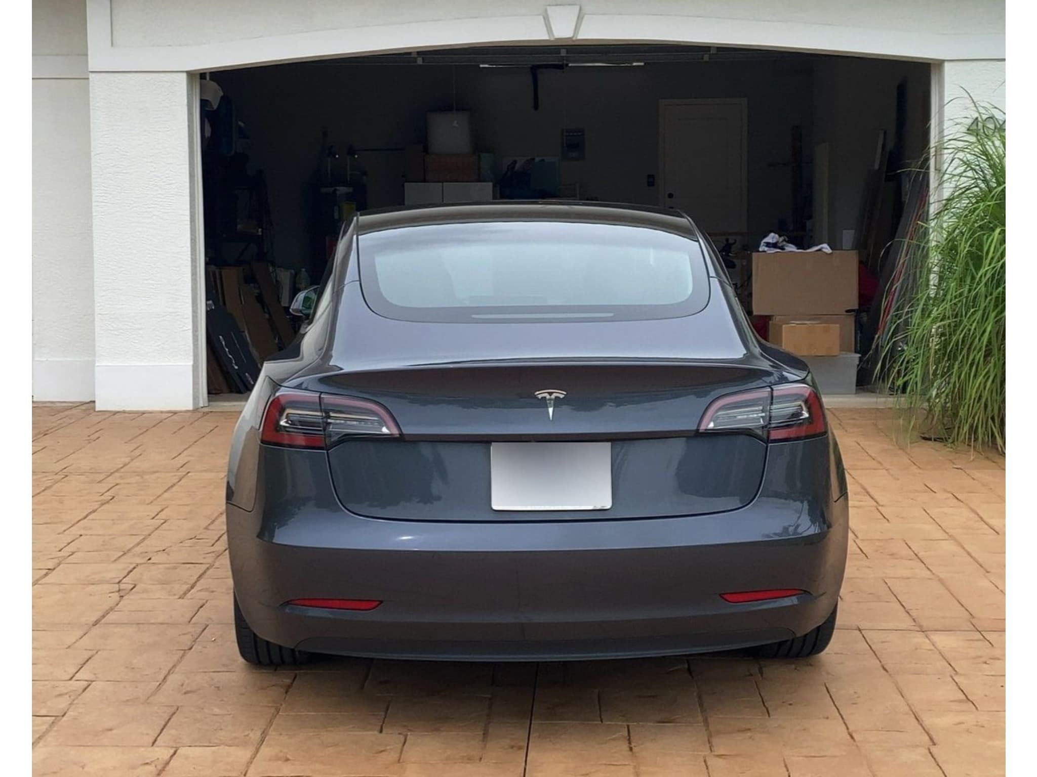 2021 Tesla Model 3 view 4