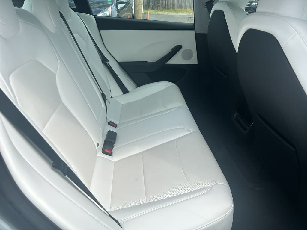 2024 Tesla Model 3 view 7