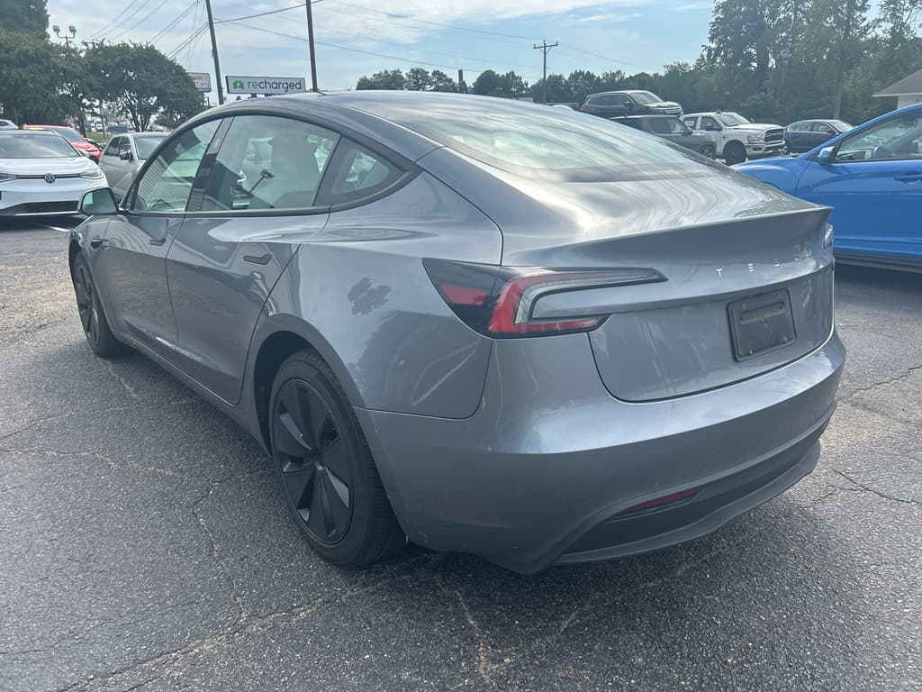 2024 Tesla Model 3 view 2