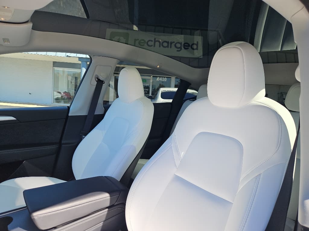 2023 Tesla Model Y view 22