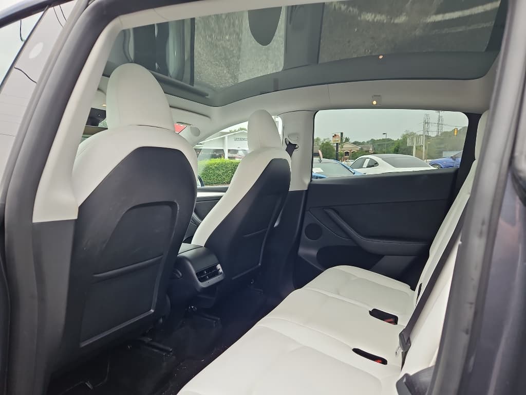 2023 Tesla Model Y view 7