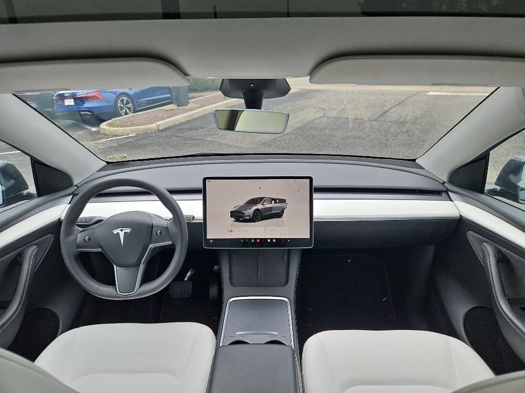 2023 Tesla Model Y view 8
