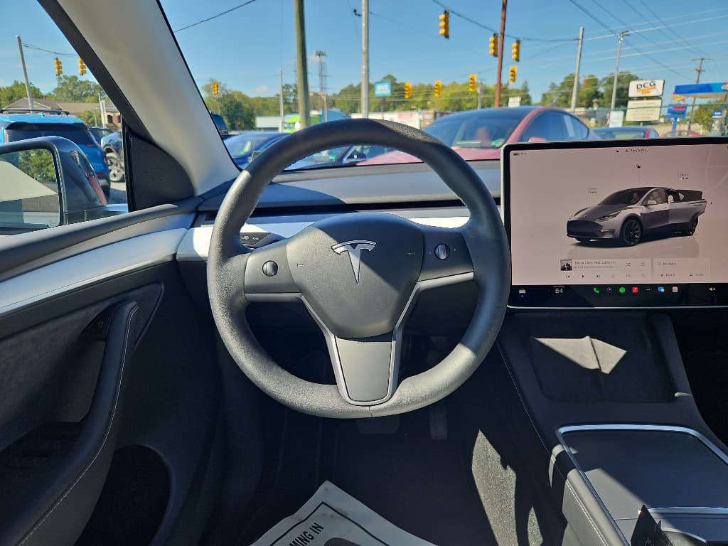2023 Tesla Model Y view 7