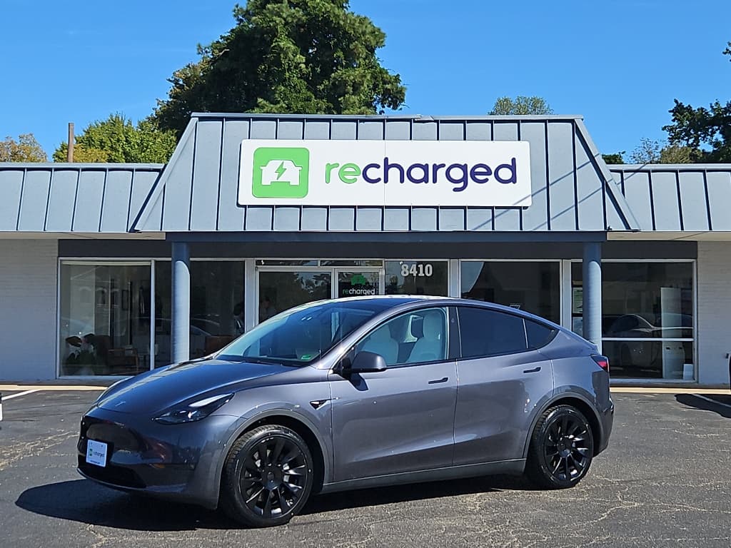2023 Tesla Model Y view 1