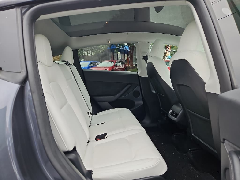 2023 Tesla Model Y view 14