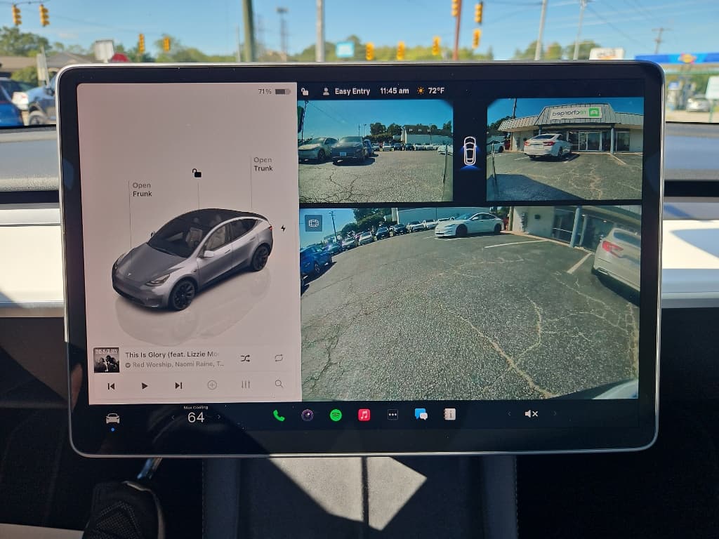 2023 Tesla Model Y view 13
