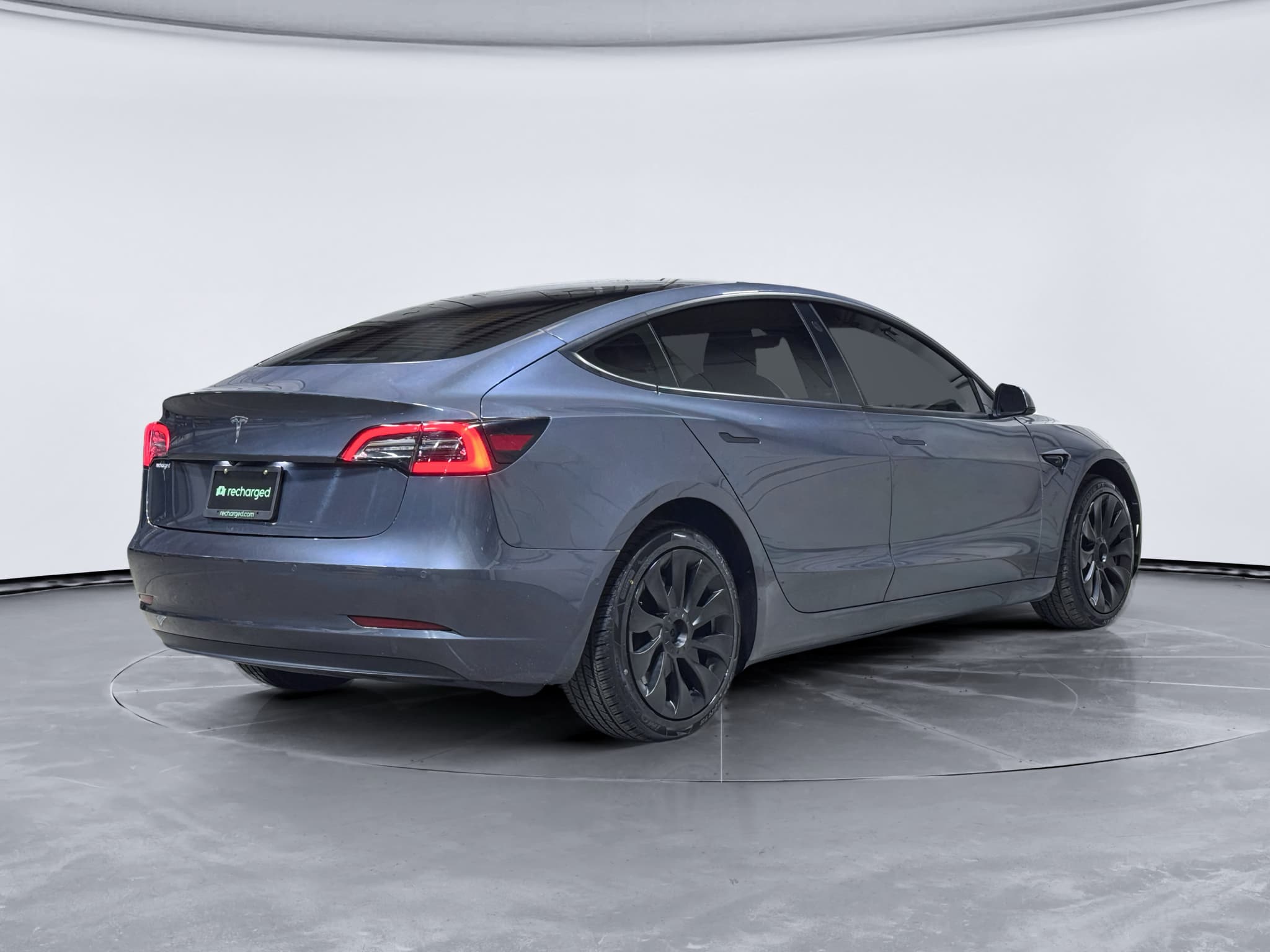 2021 Tesla Model 3 view 3