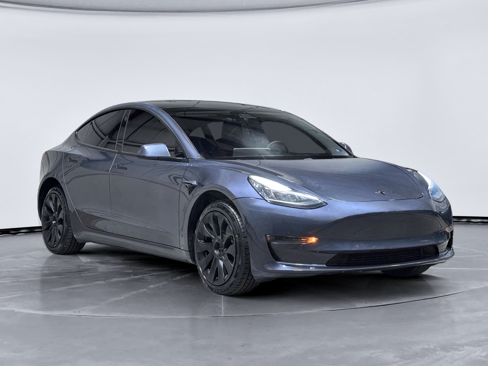 2021 Tesla Model 3 view 4