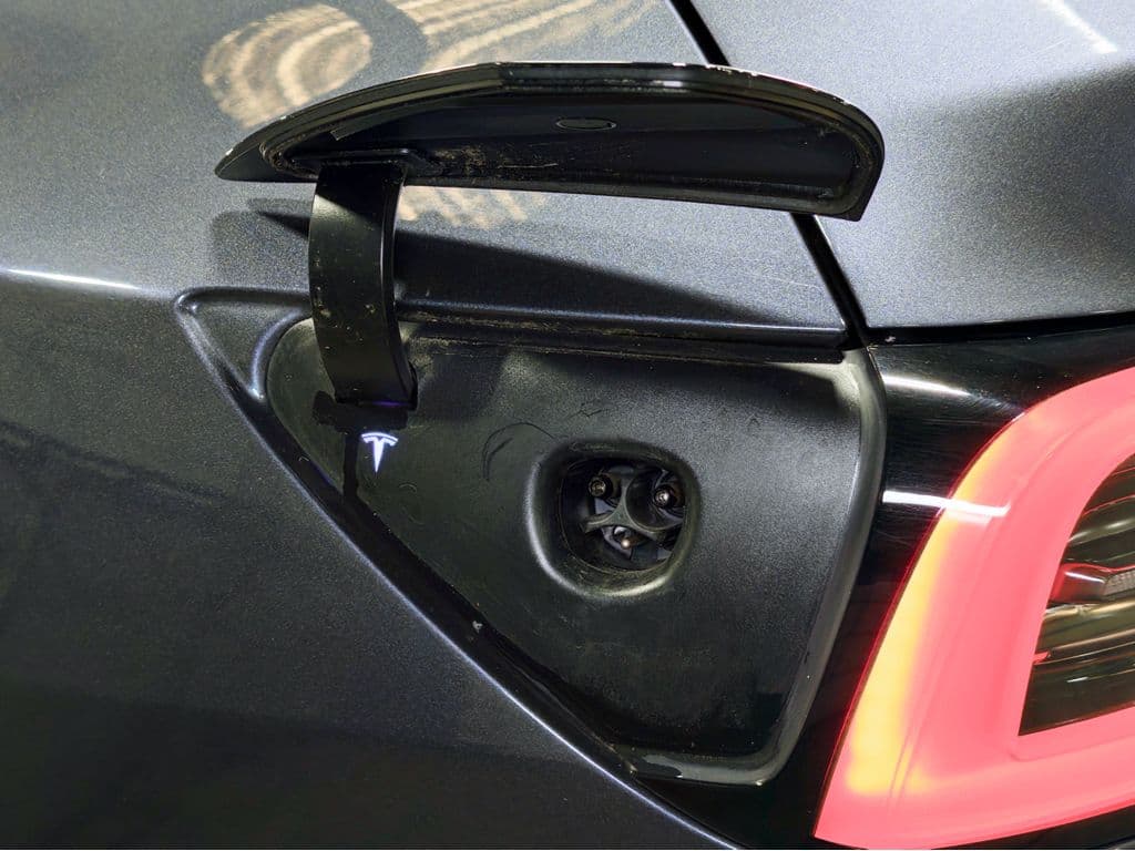 2023 Tesla Model Y view 5