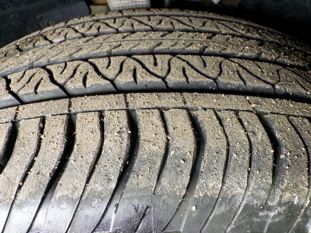 2023 Tesla Model Y view 30