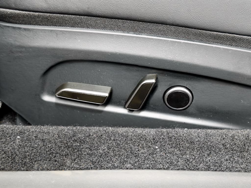 2024 Tesla Model 3 view 6