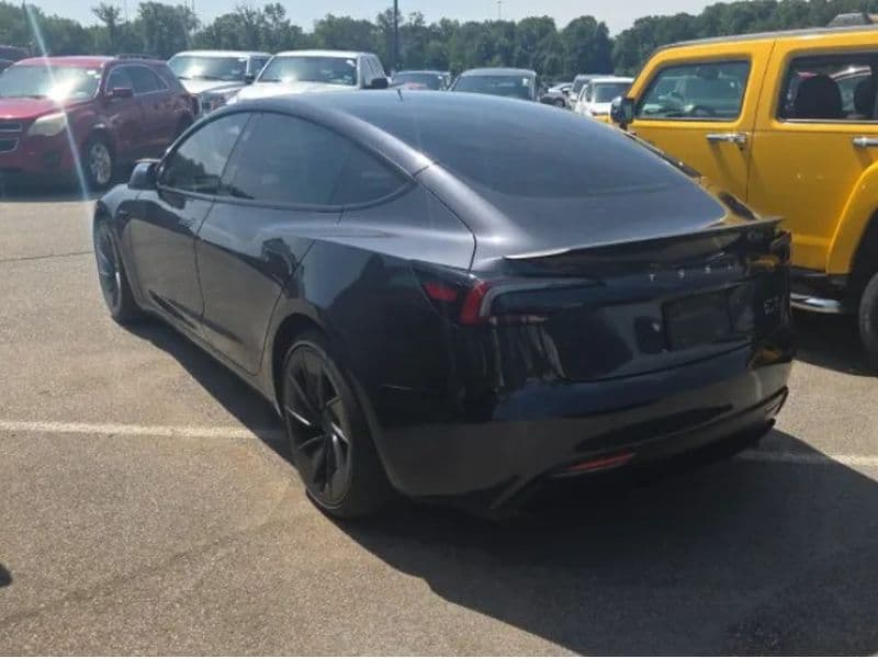2024 Tesla Model 3 view 4