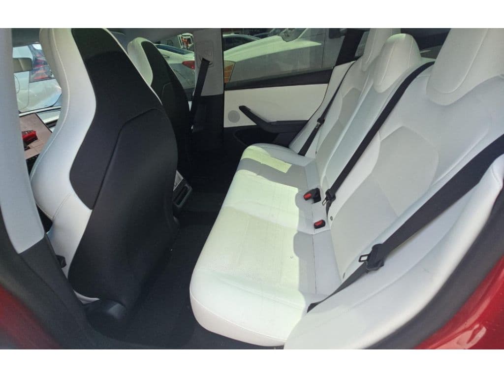 2024 Tesla Model 3 view 6