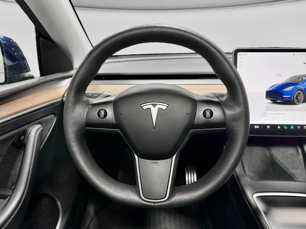 2023 Tesla Model Y view 7