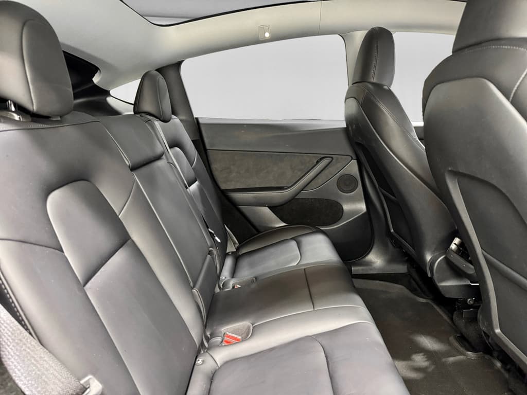 2023 Tesla Model Y view 20