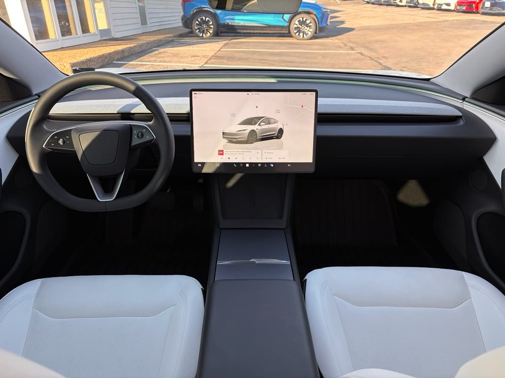 2025 Tesla Model 3 view 16