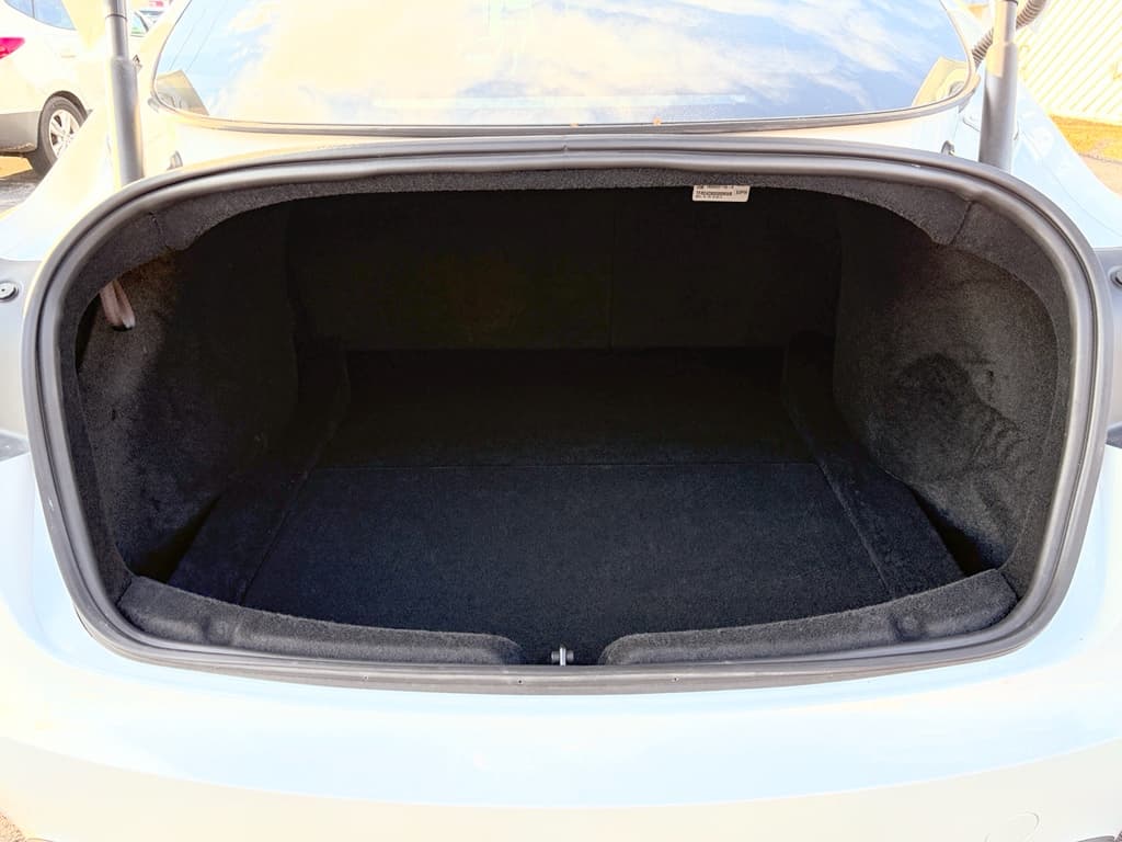 2025 Tesla Model 3 view 29