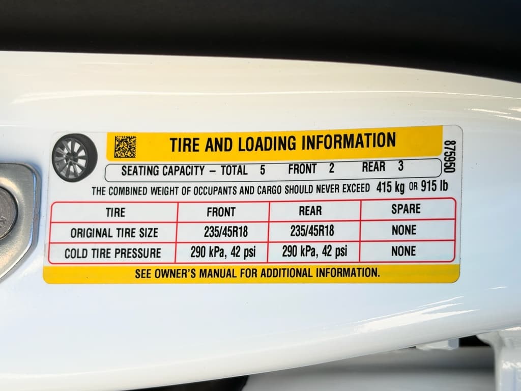 2025 Tesla Model 3 view 32