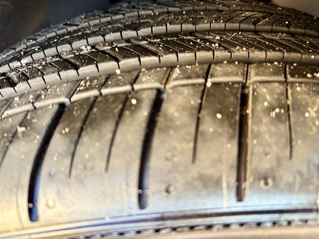 2025 Tesla Model 3 view 40