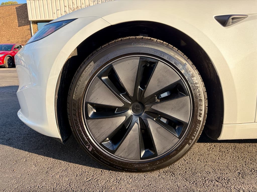 2025 Tesla Model 3 view 39