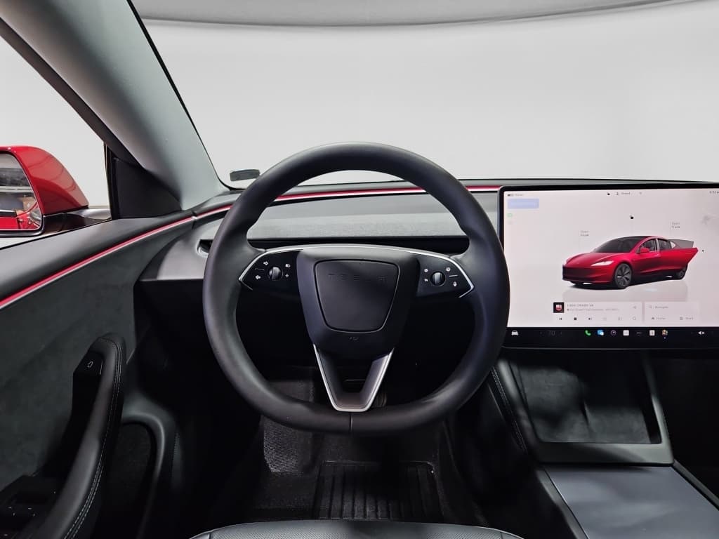 2025 Tesla Model 3 view 7