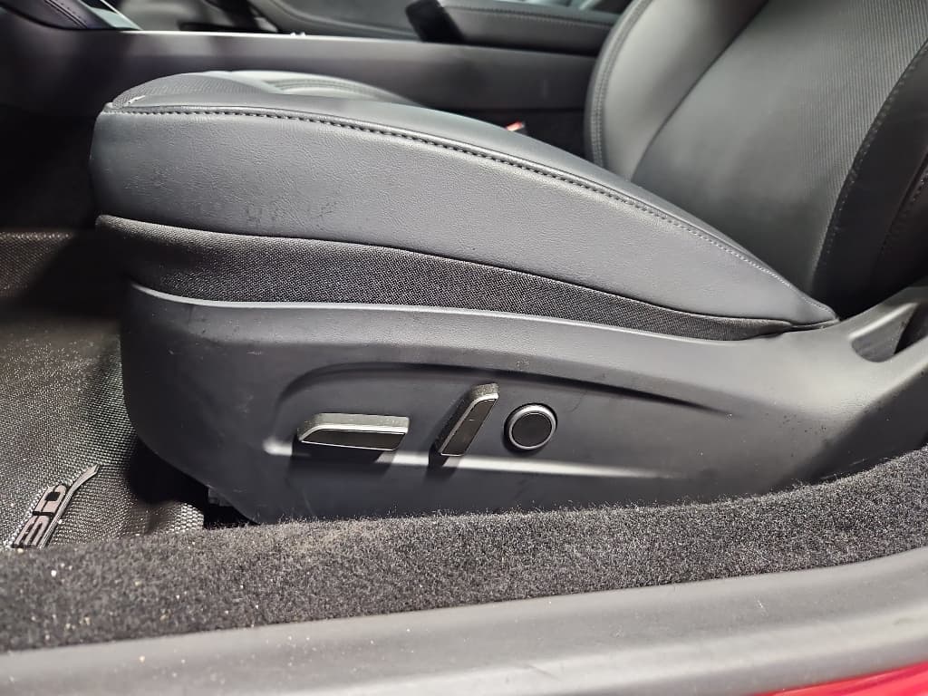 2025 Tesla Model 3 view 6