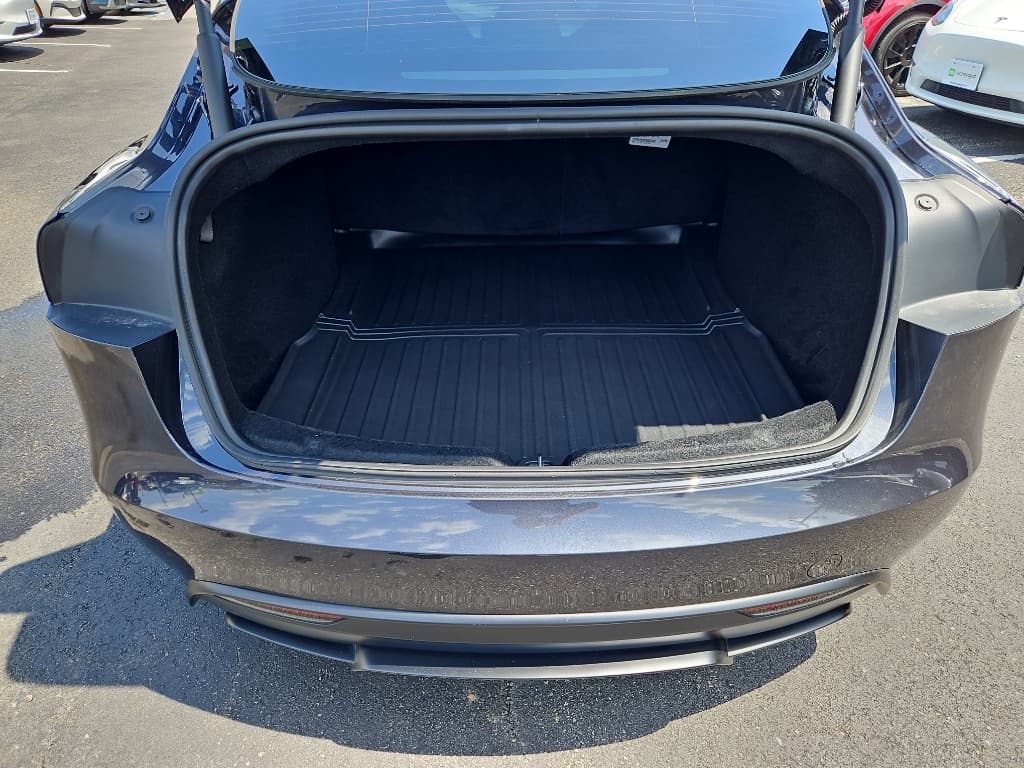 2024 Tesla Model 3 view 19