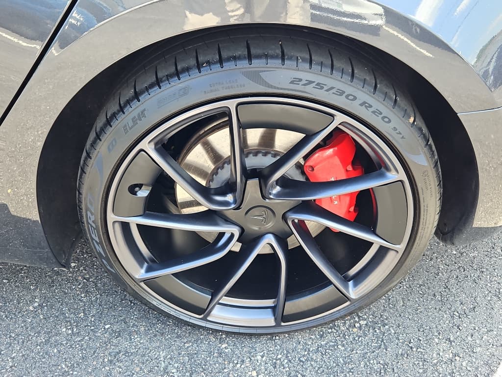 2024 Tesla Model 3 view 25
