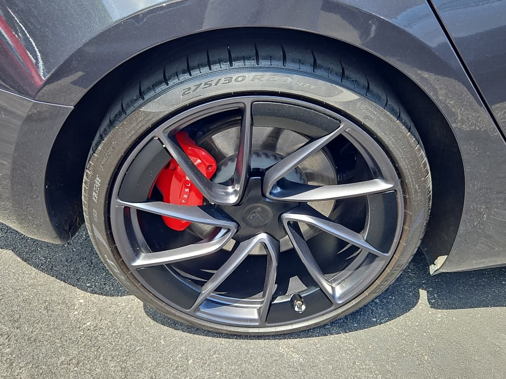 2024 Tesla Model 3 view 27