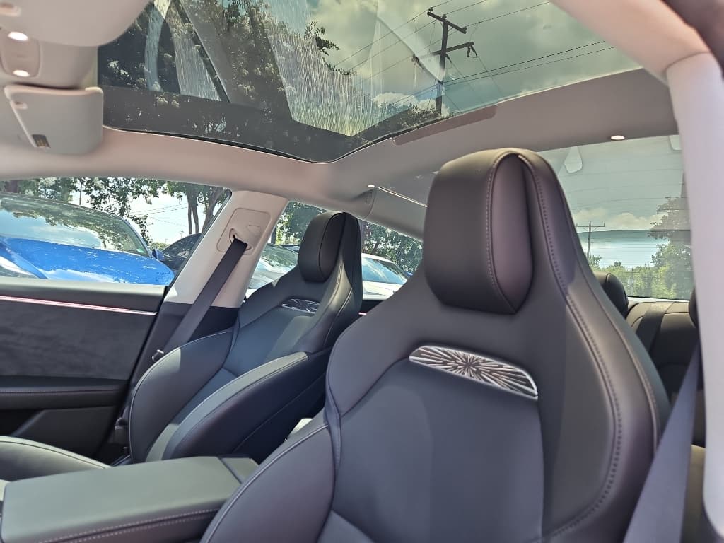 2024 Tesla Model 3 view 18