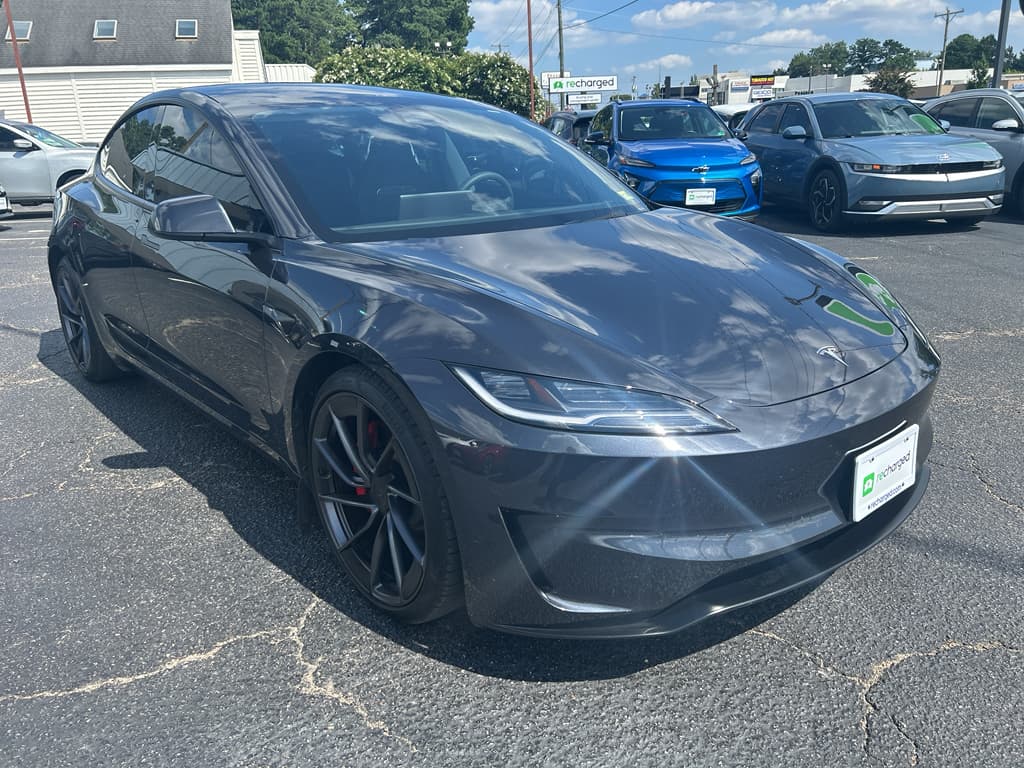 2024 Tesla Model 3 view 6