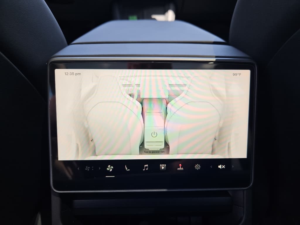 2024 Tesla Model 3 view 16