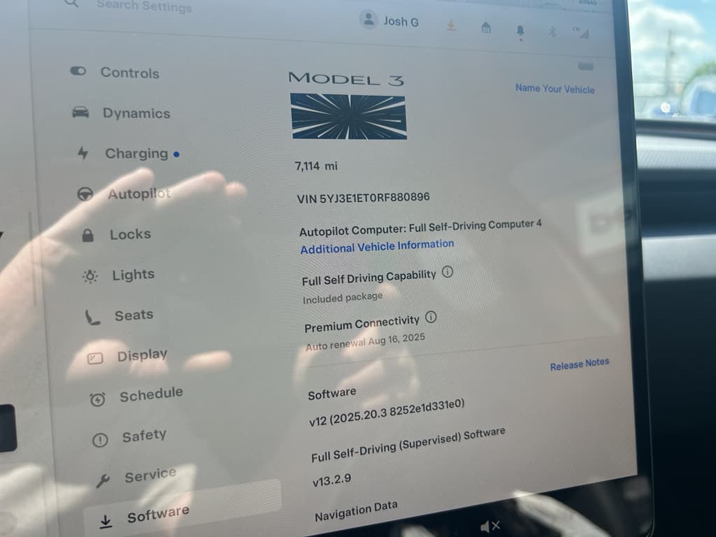 2024 Tesla Model 3 view 9