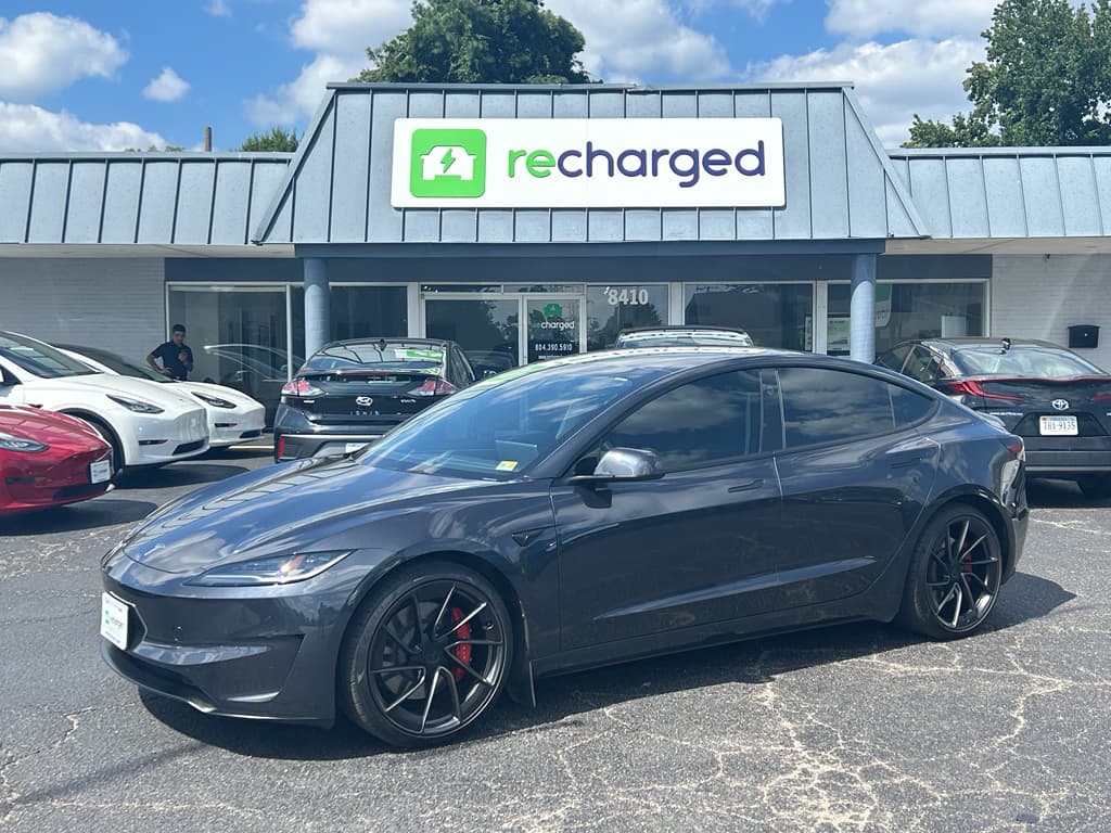 2024 Tesla Model 3 view 3
