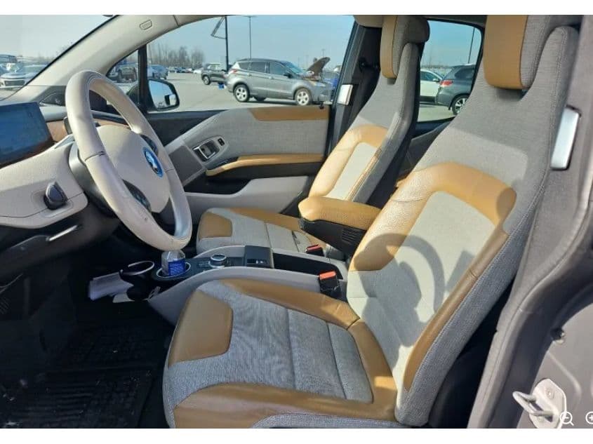 2017 BMW i3 view 5