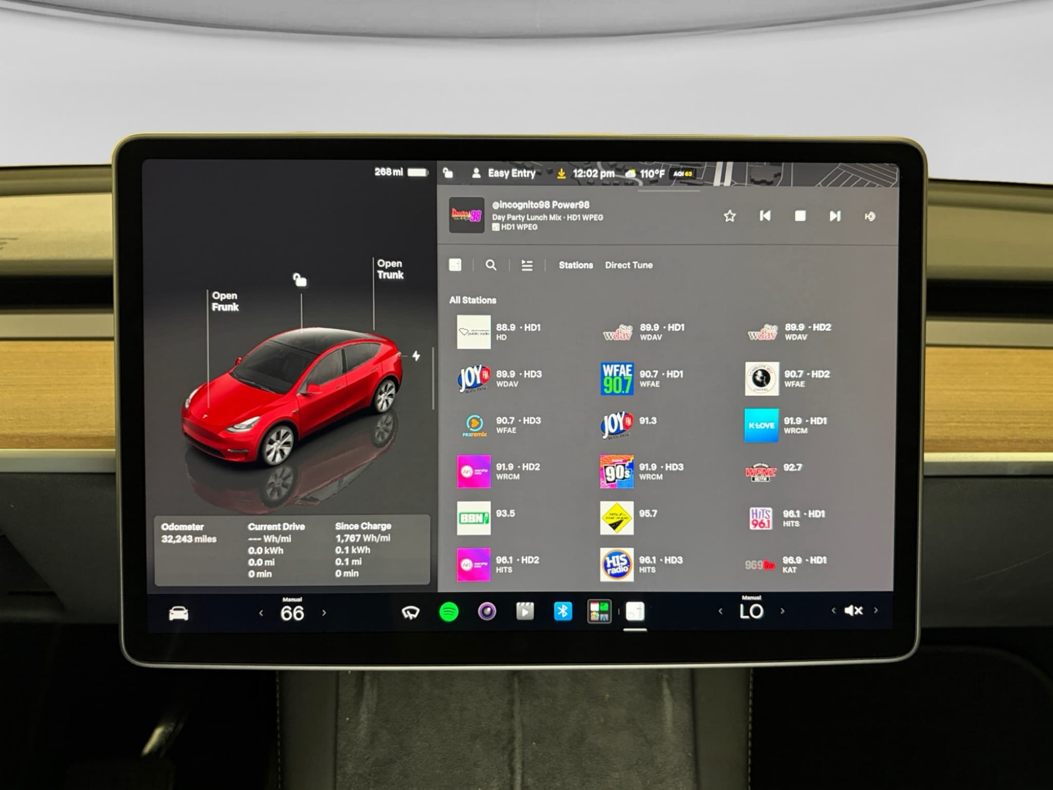 2023 Tesla Model Y view 10