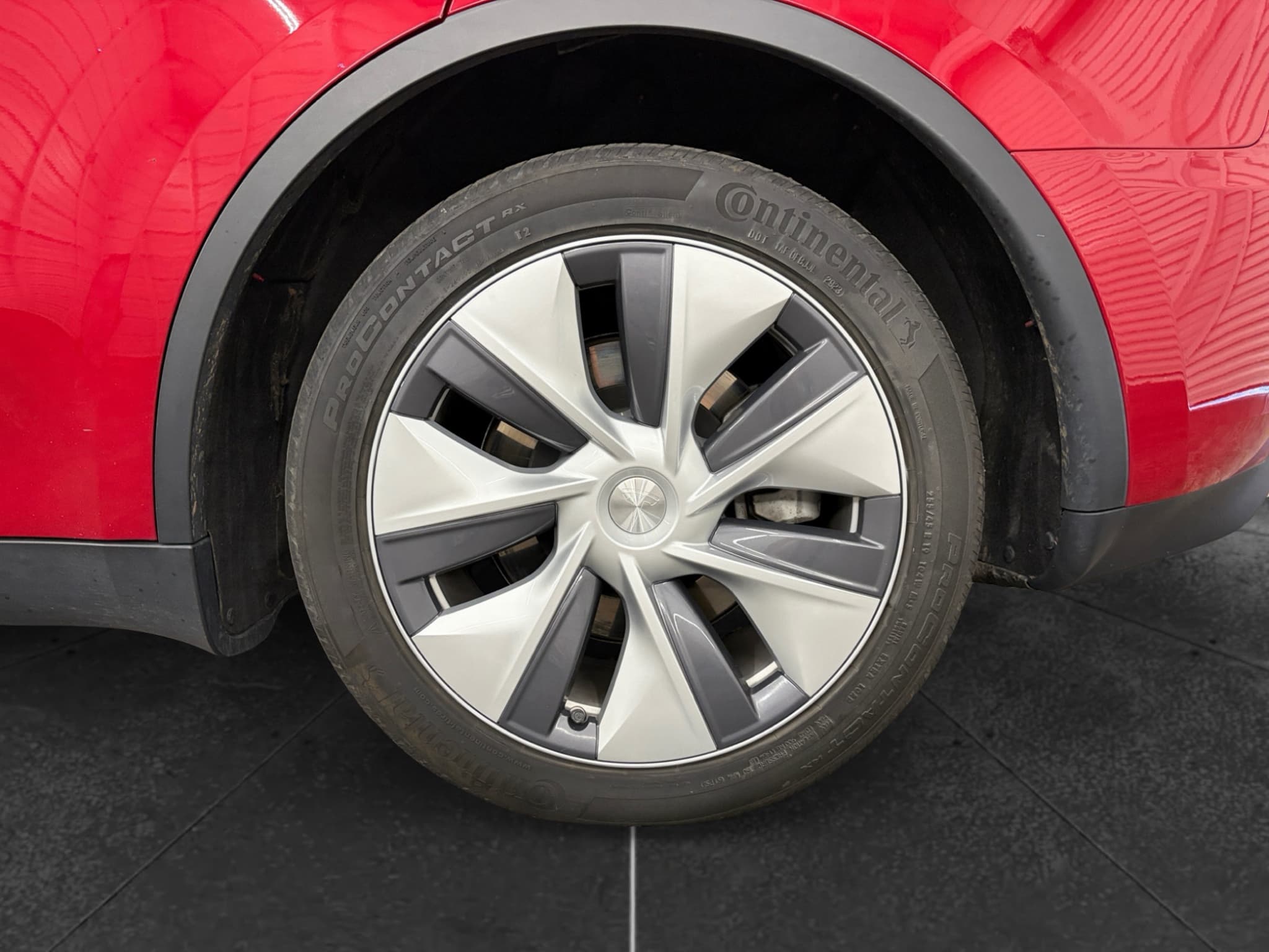 2023 Tesla Model Y view 32