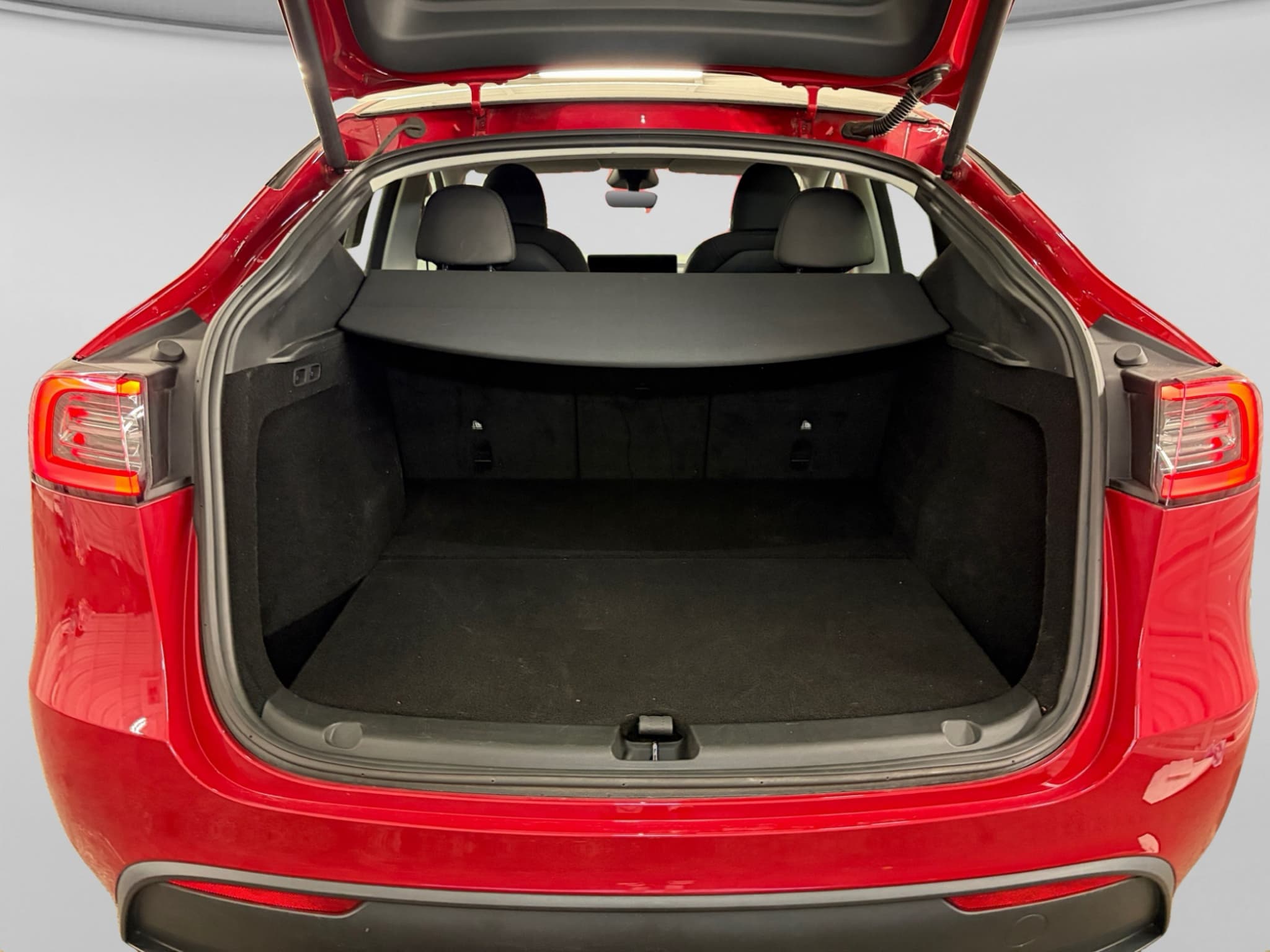 2023 Tesla Model Y view 27