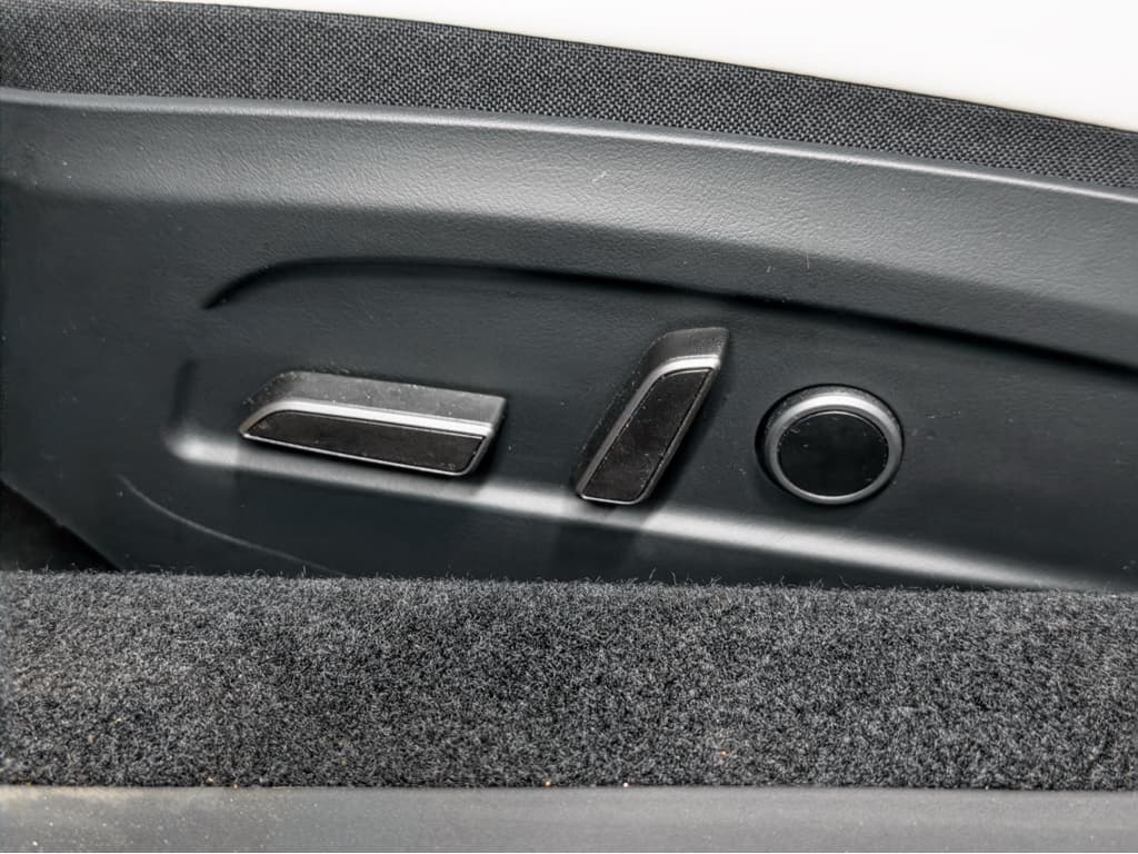 2025 Tesla Model 3 view 6