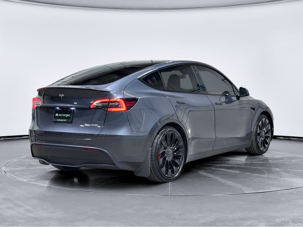 2023 Tesla Model Y view 3