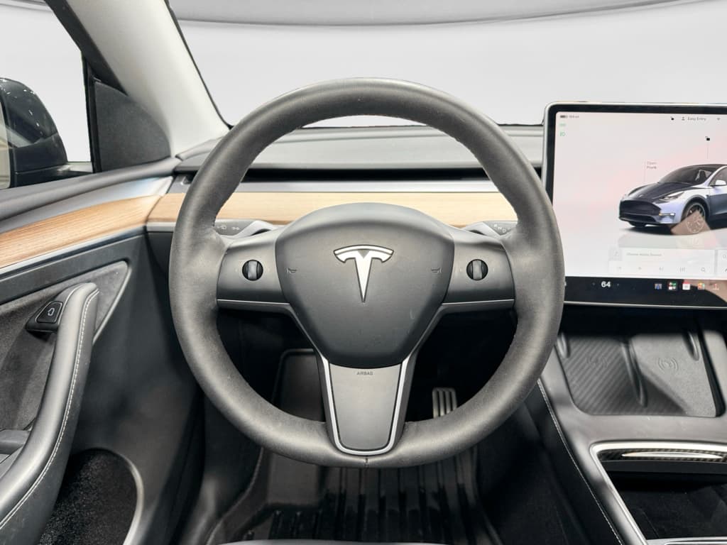 2023 Tesla Model Y view 7