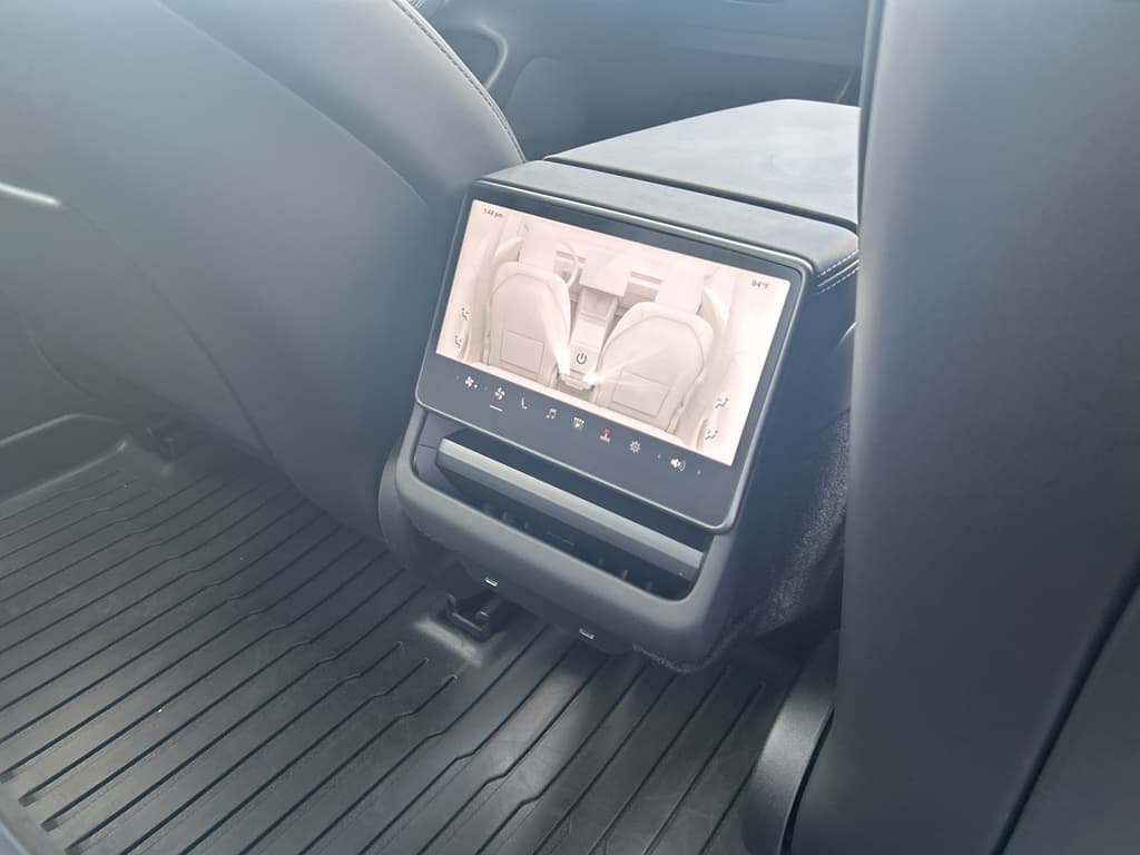 2025 Tesla Model 3 view 20