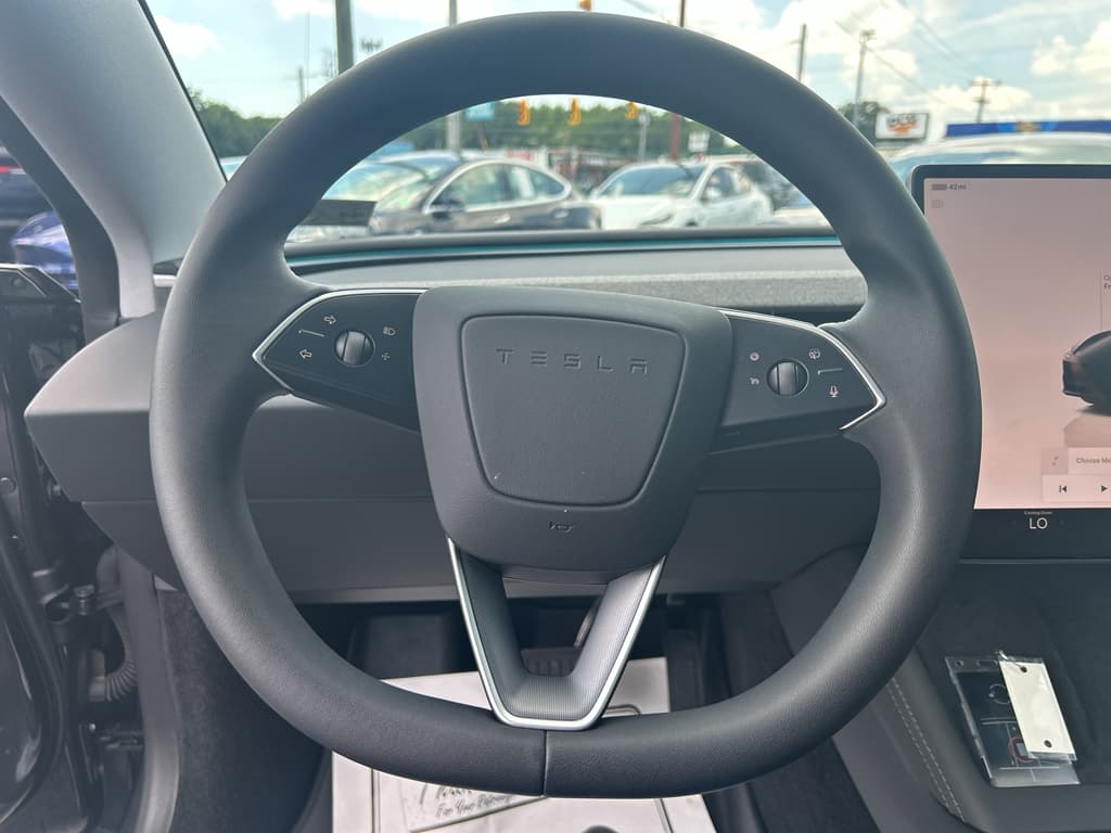 2025 Tesla Model 3 view 8